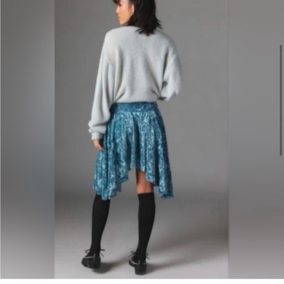 Silence + Noise UO Willa blue teal Crushed Velvet asymmetrical skirt size M new - Picture 4 of 6